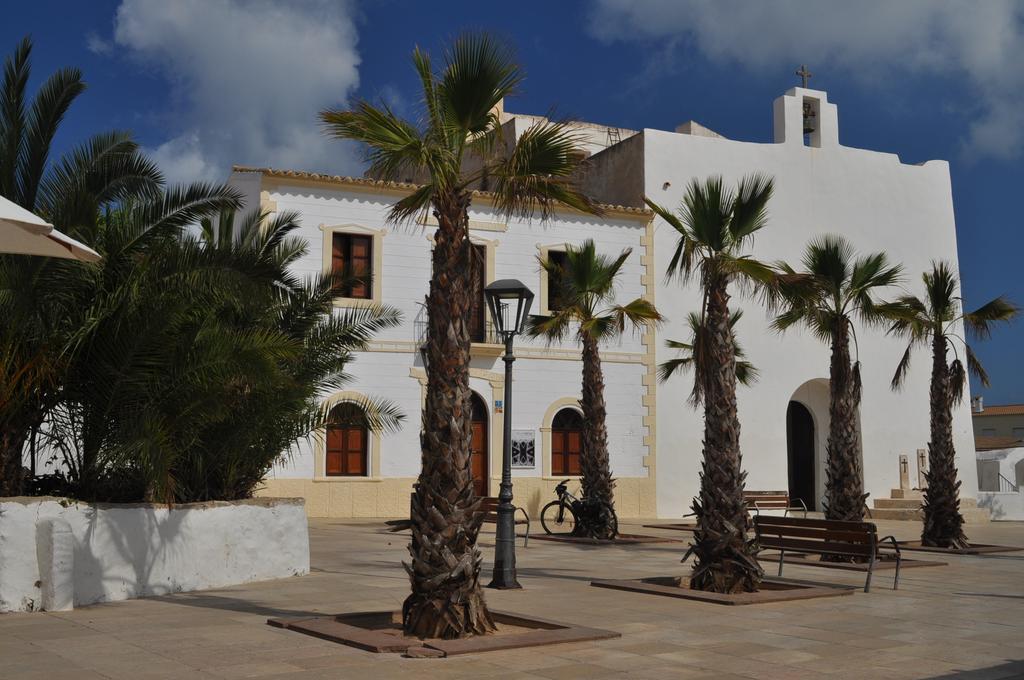Viviendas Turisticas S'Estanyol Ла Савина Екстериор снимка
